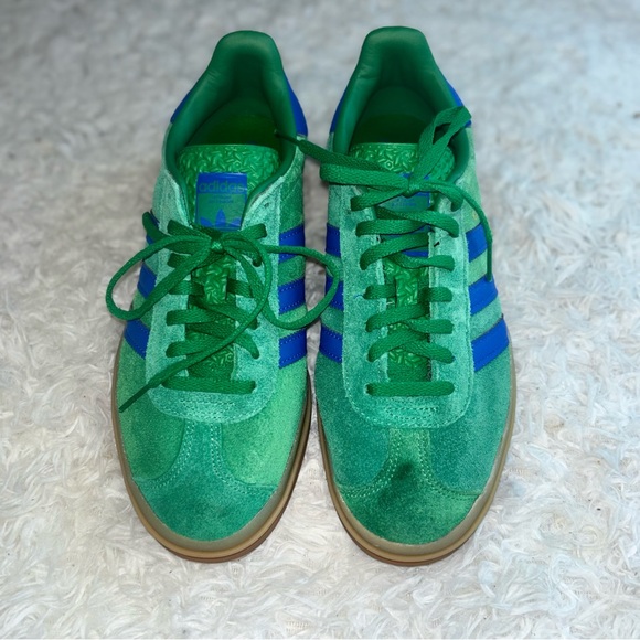 Adidas Gazelle Emerald Green Sneakers with Blue Stripes | Size 8.5 - Picture 2 of 3